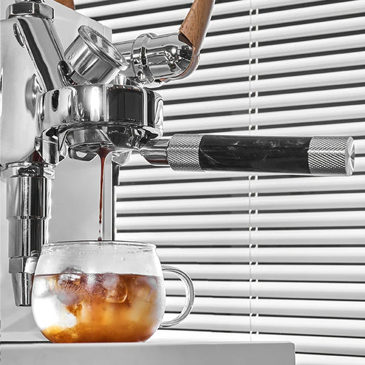 Kolby do kawy – jak je dobrać do ekspresu, rodzaje i na co zwrócić uwagę?