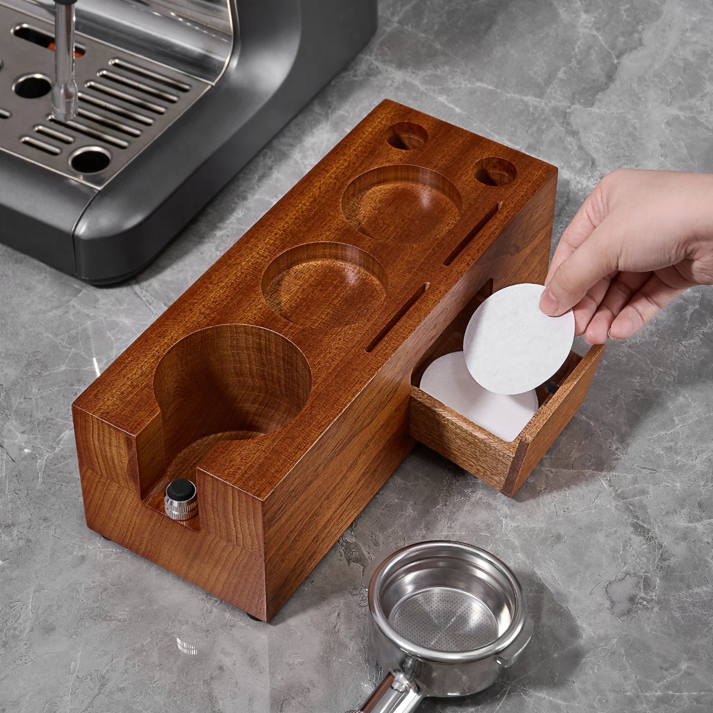 Drewniana stacja tampingowa do kawy - Barista Dock