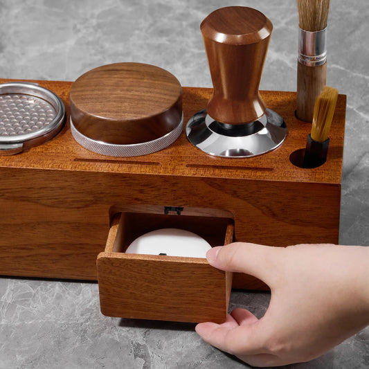 Drewniana stacja tampingowa do kawy - Barista Dock