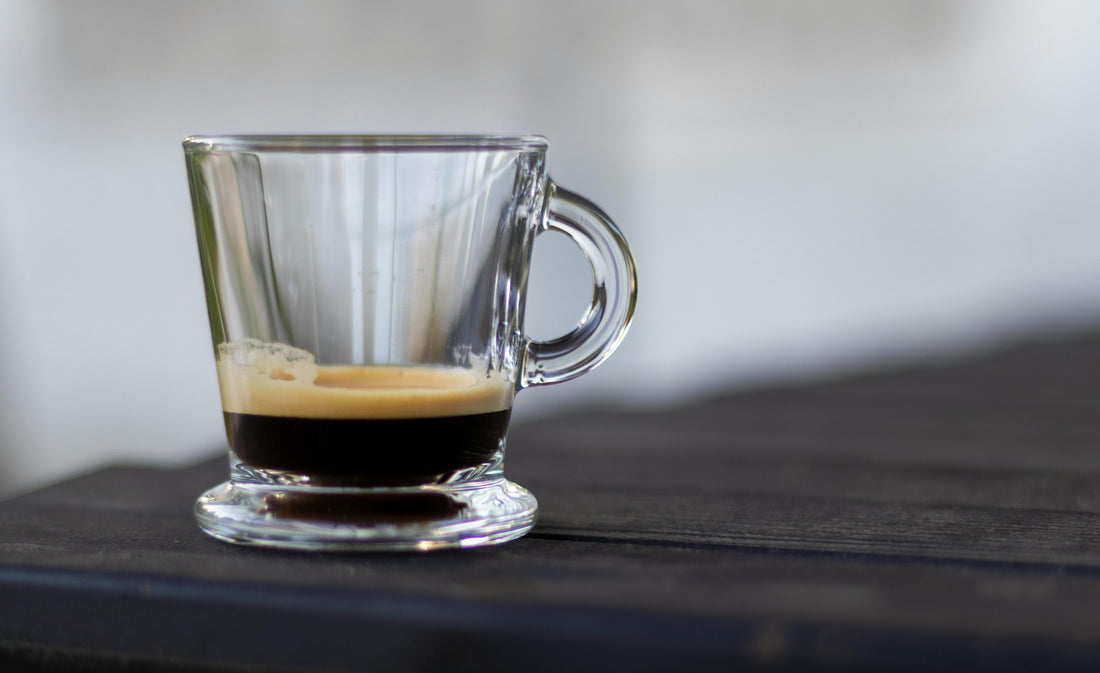 Gorzki strzał espresso: 12 przyczyn i szybkie poprawki (bez zmiany ziaren)