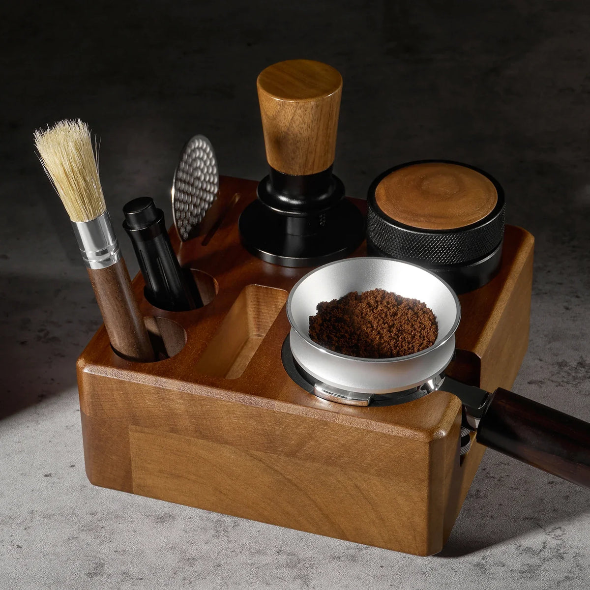 Stacja do tampingu kawy Sapele Barista Square