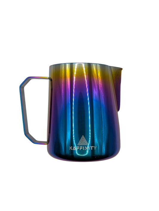 Dzbanek do spieniania mleka kolorowy - 600ml