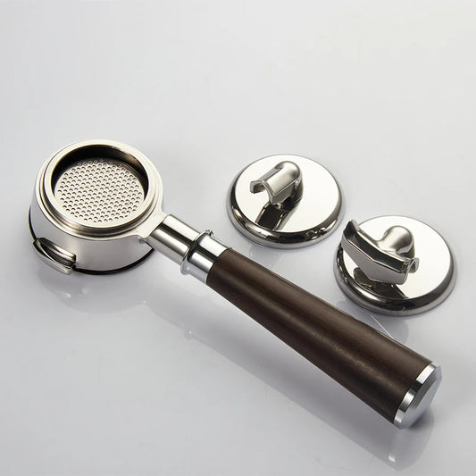 Kolba 58 mm E61 3w1 z ciemnym drewnianym uchwytem oraz odłączonymi pojedynczą i podwójną wylewką